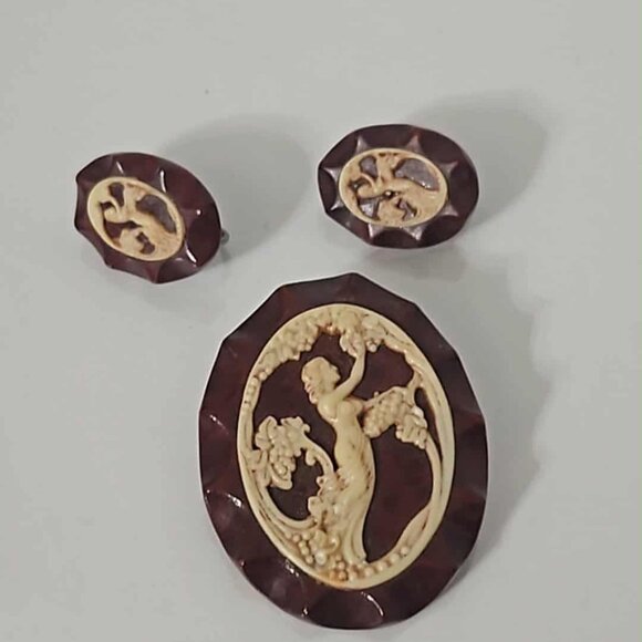 Estate Jewelry - Vintage  Art Nouveau Earth Mother Cameo Pin & Clip Earrings